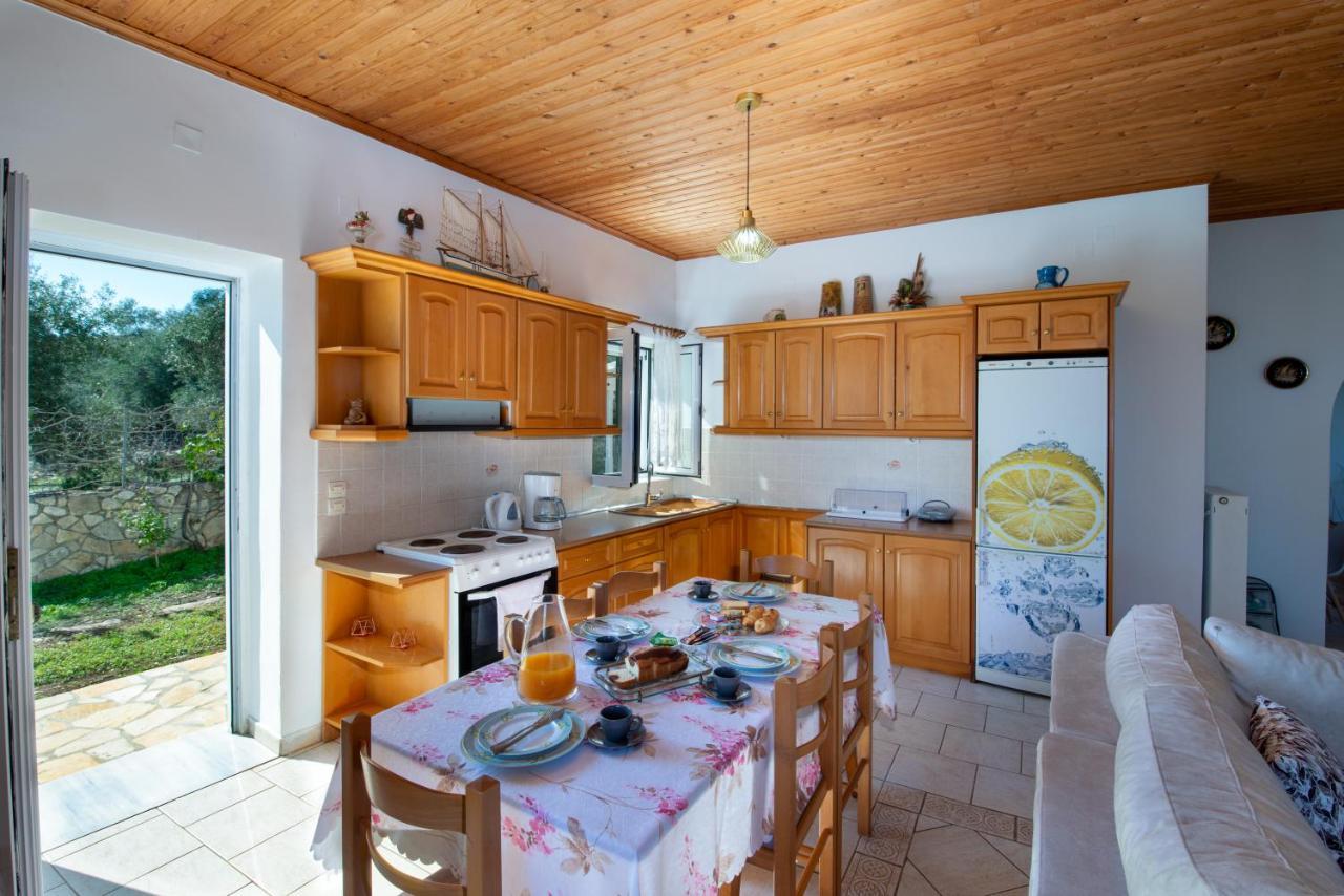 Appartement Ranias Case Dell Olivetto à Gaios Extérieur photo